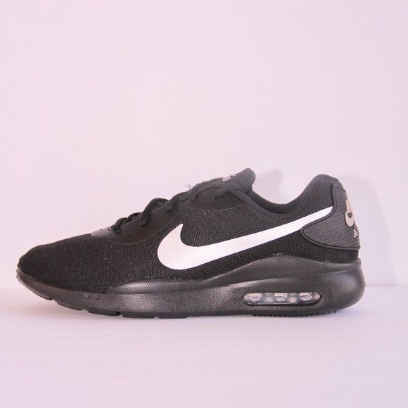Nike Other - NIKE AIR MAX OKETO